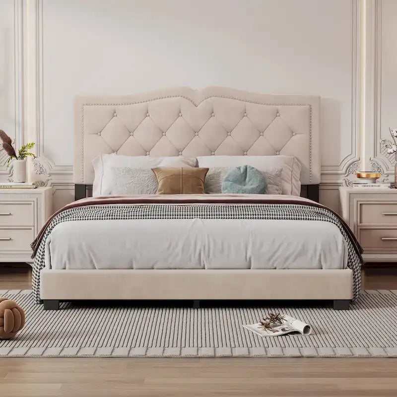 Lit plateforme moderne en velours avec tête de lit capitonnée