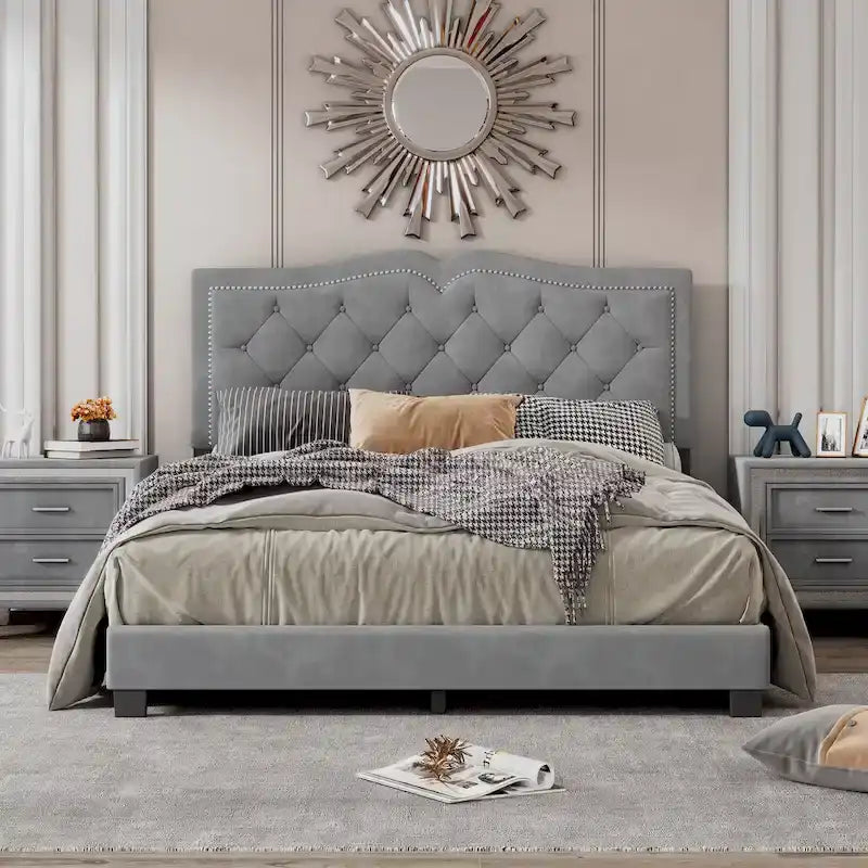 Lit plateforme moderne en velours avec tête de lit capitonnée